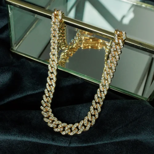 Aviva Necklace Gold