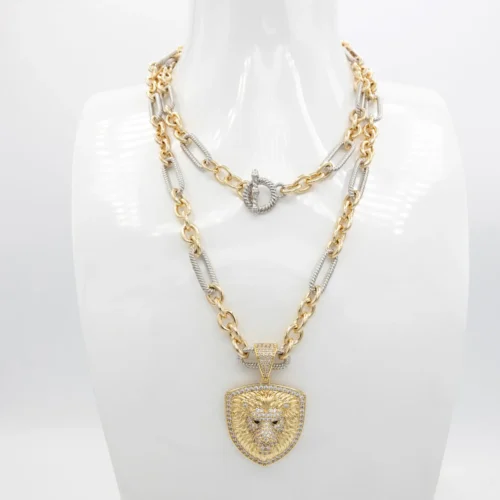 Leva Necklace