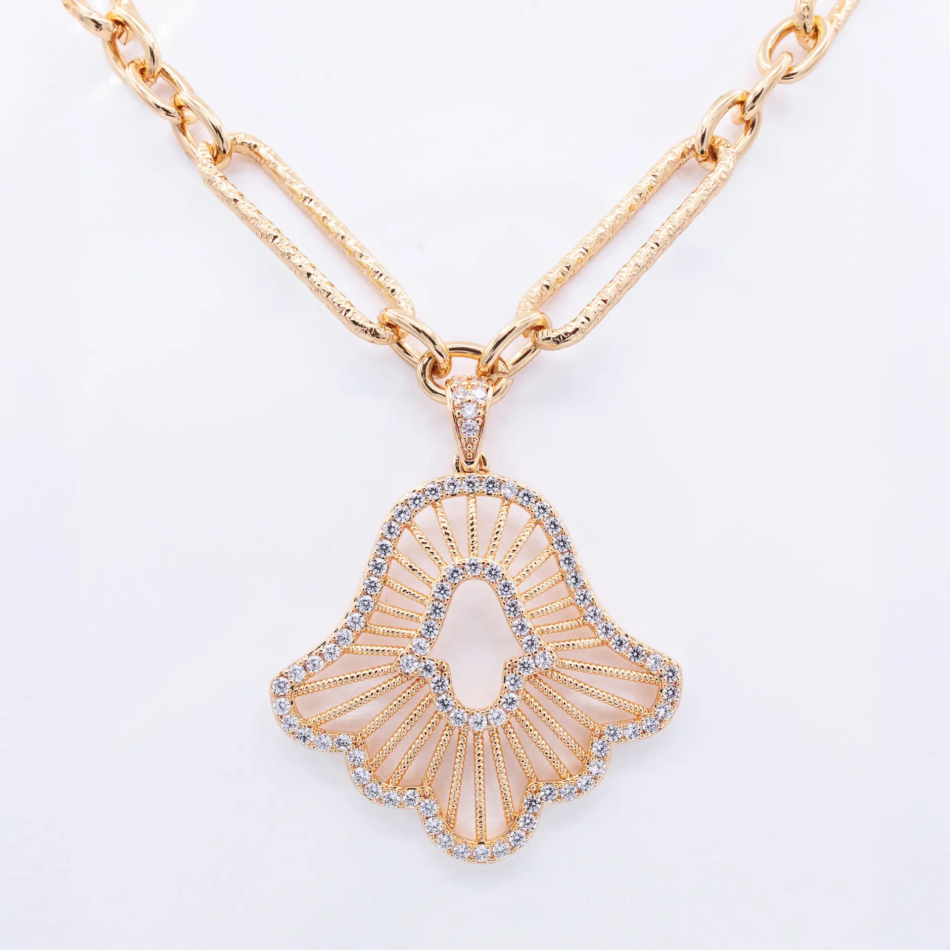 Liri Necklace Gold