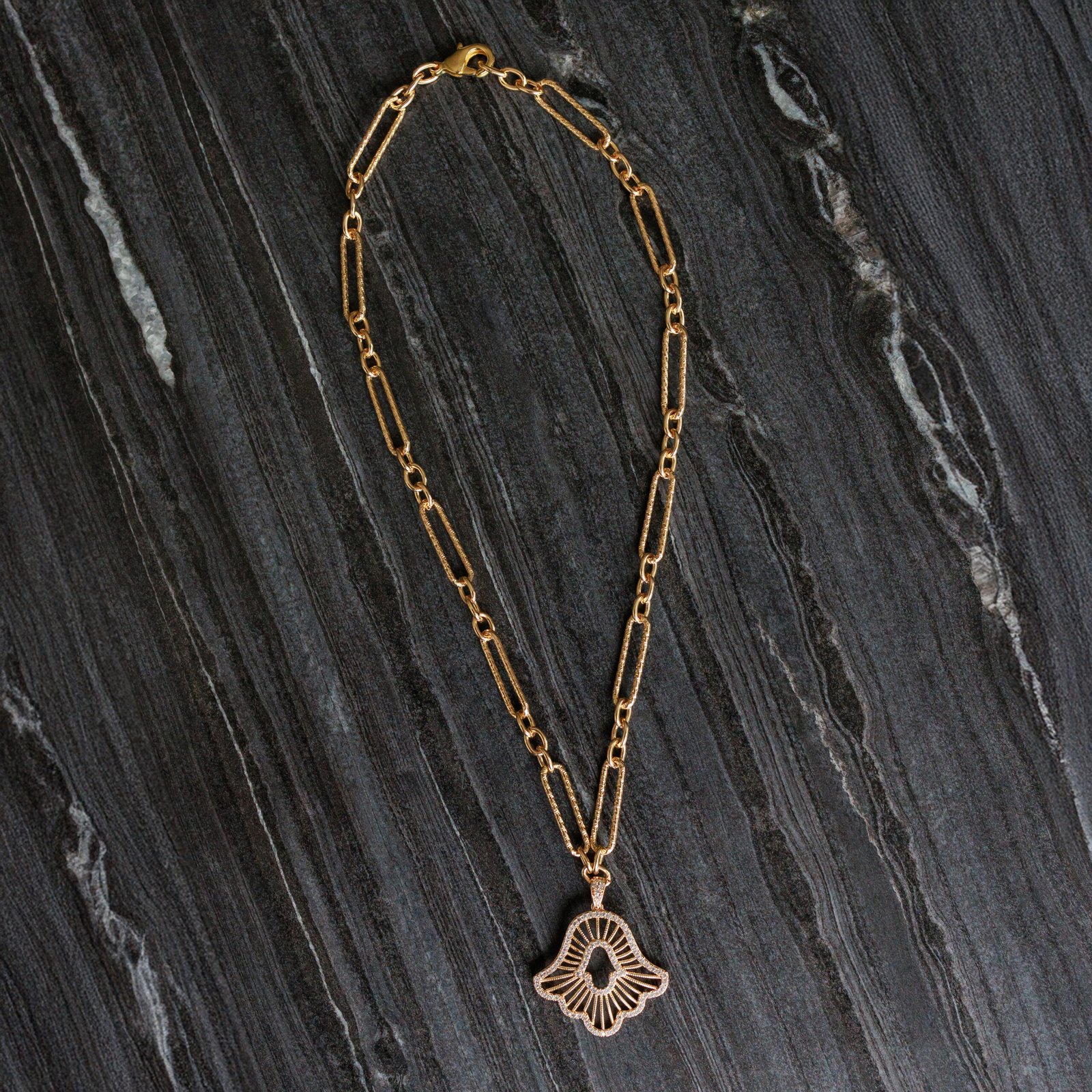 Liri Necklace Gold