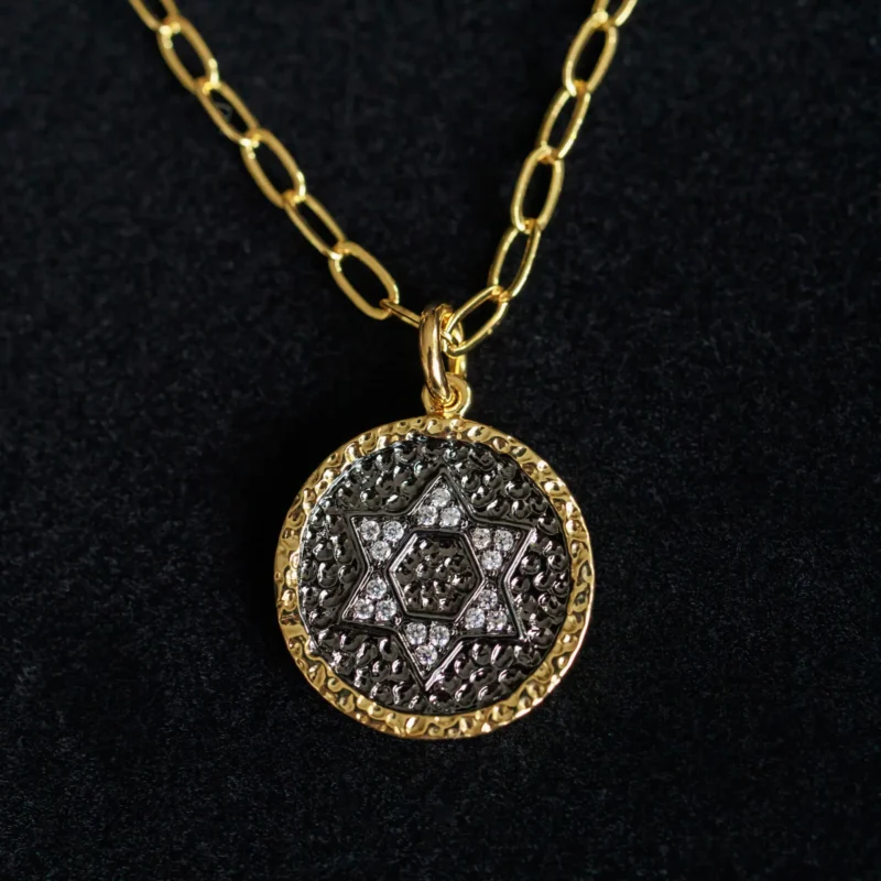 Niri Necklace