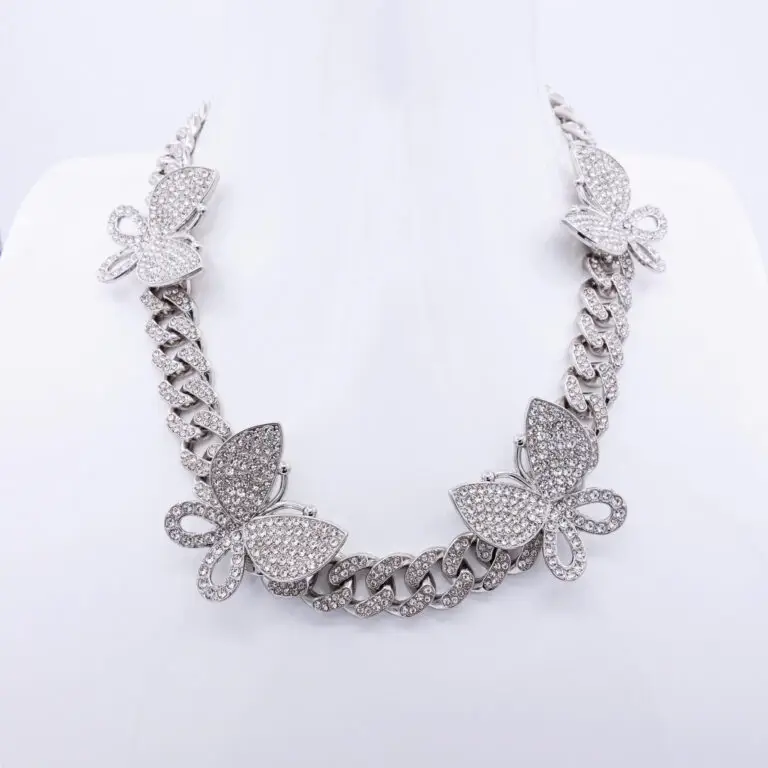 Queens Flight Necklace Silver