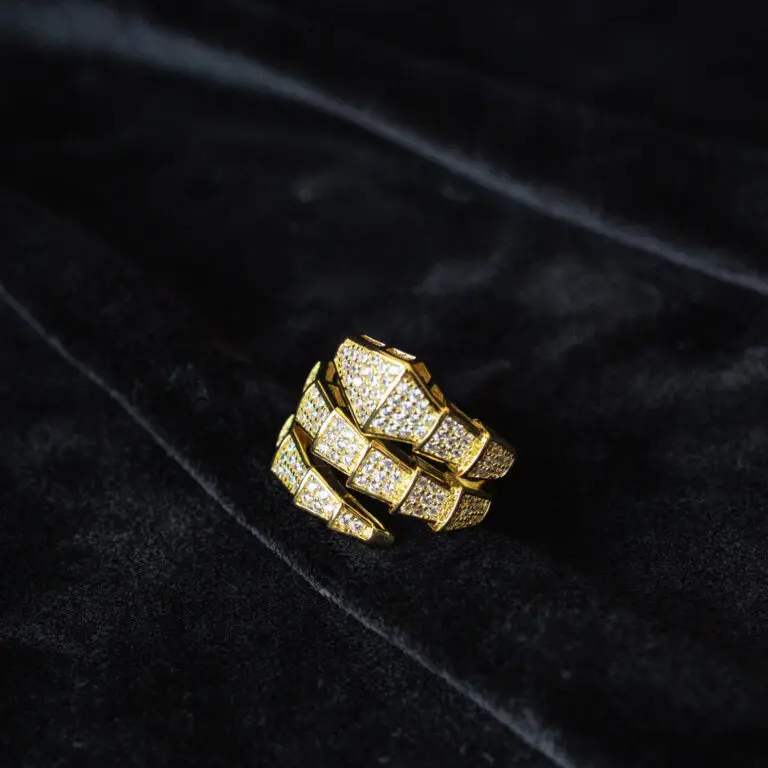 Serpentine Ring Gold